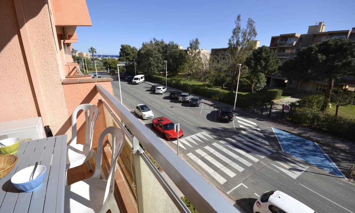 La Faviere Apartment | AIR-CONDITIONED APARTMENT L'AMIRAUTE
