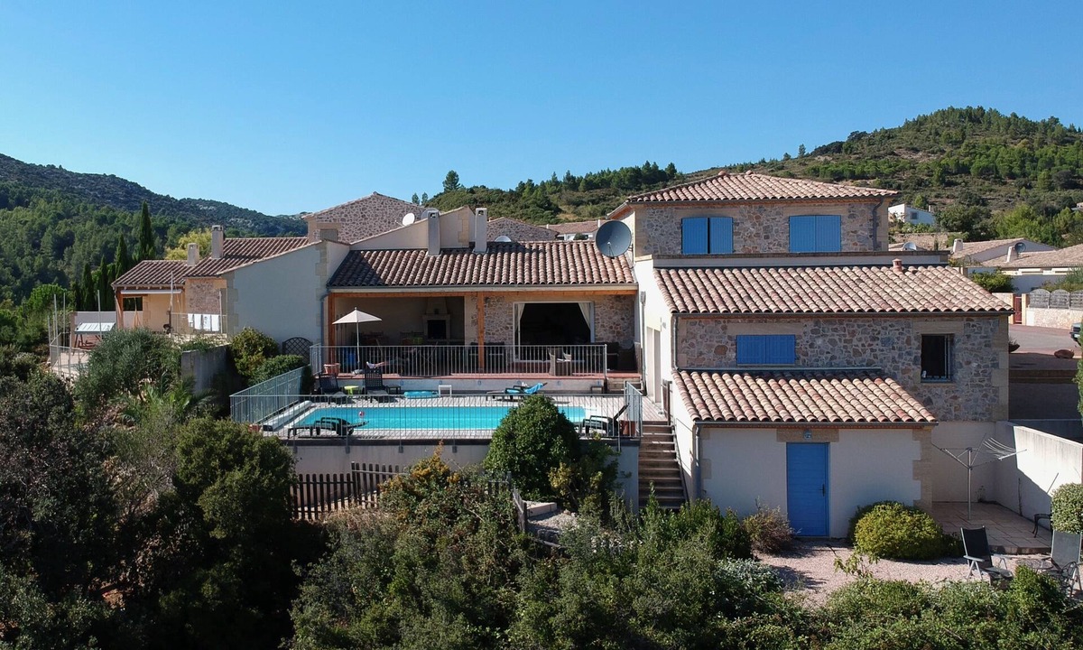Durban-Corbieres Villa | Air- Conditioned 5 Bedroom Villa with Stunning Castle Views