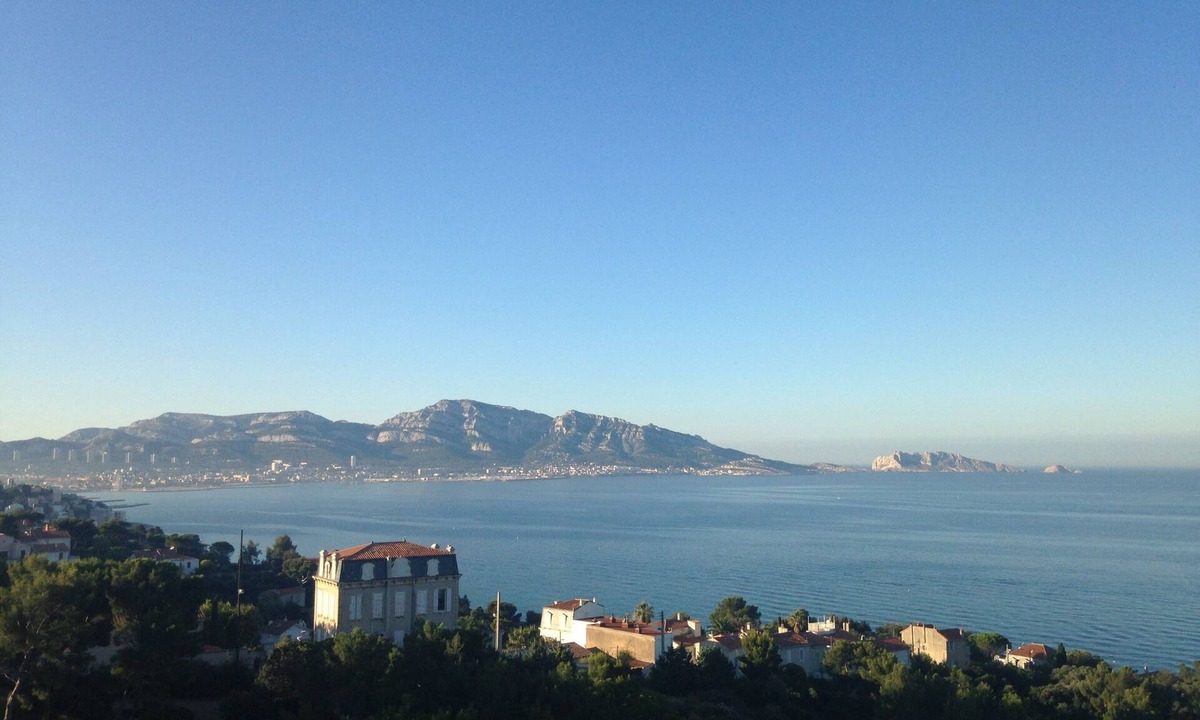 7th Arrondissement Apartment | Air-conditioned apartment with exceptional sea view