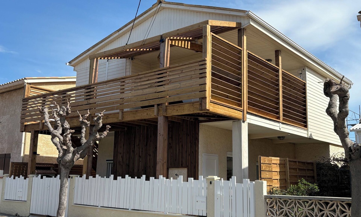 Gruissan Plage Ski Chalet | Air-conditioned chalet 200m from Les Chalets beach