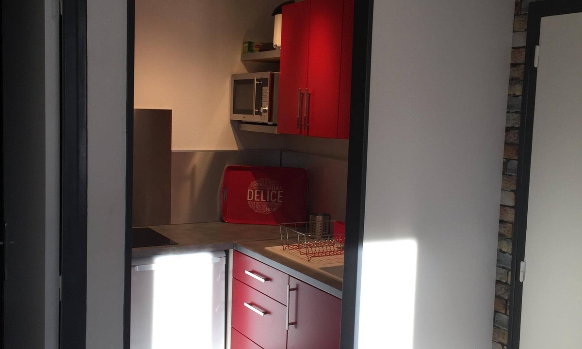 Chateauroux House | air conditioned cottage in the DRC 😃🚴🏽‍♂️🐕 Berry vacation rental