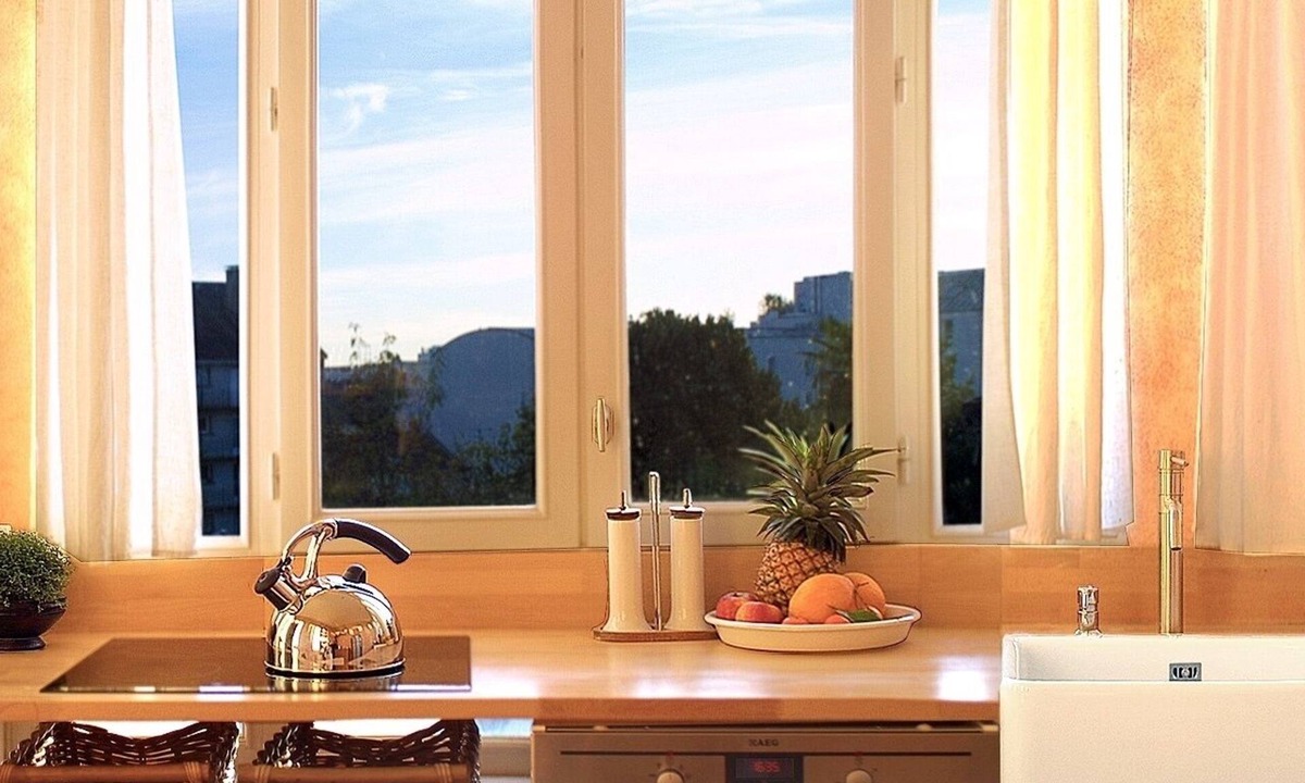 Tours Apartment | Air conditioned duplex in a 19th century mansion centrally located with parking