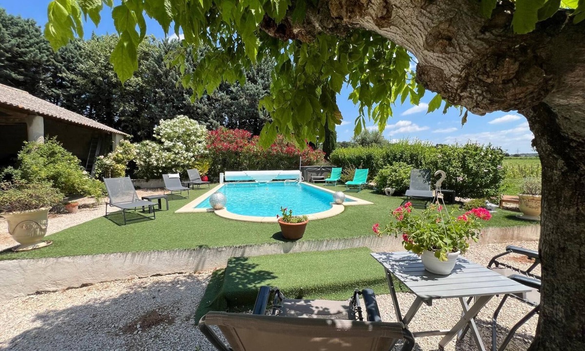 Roquemaure Other | Air-conditioned farmhouse in vineyard for exclusive use