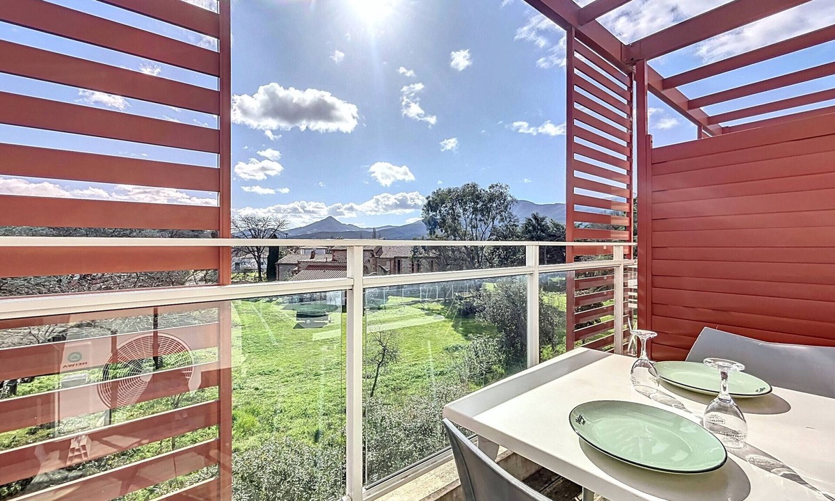 Argeles-sur-Mer Apartment | Air-conditioned accessible apartment with pool