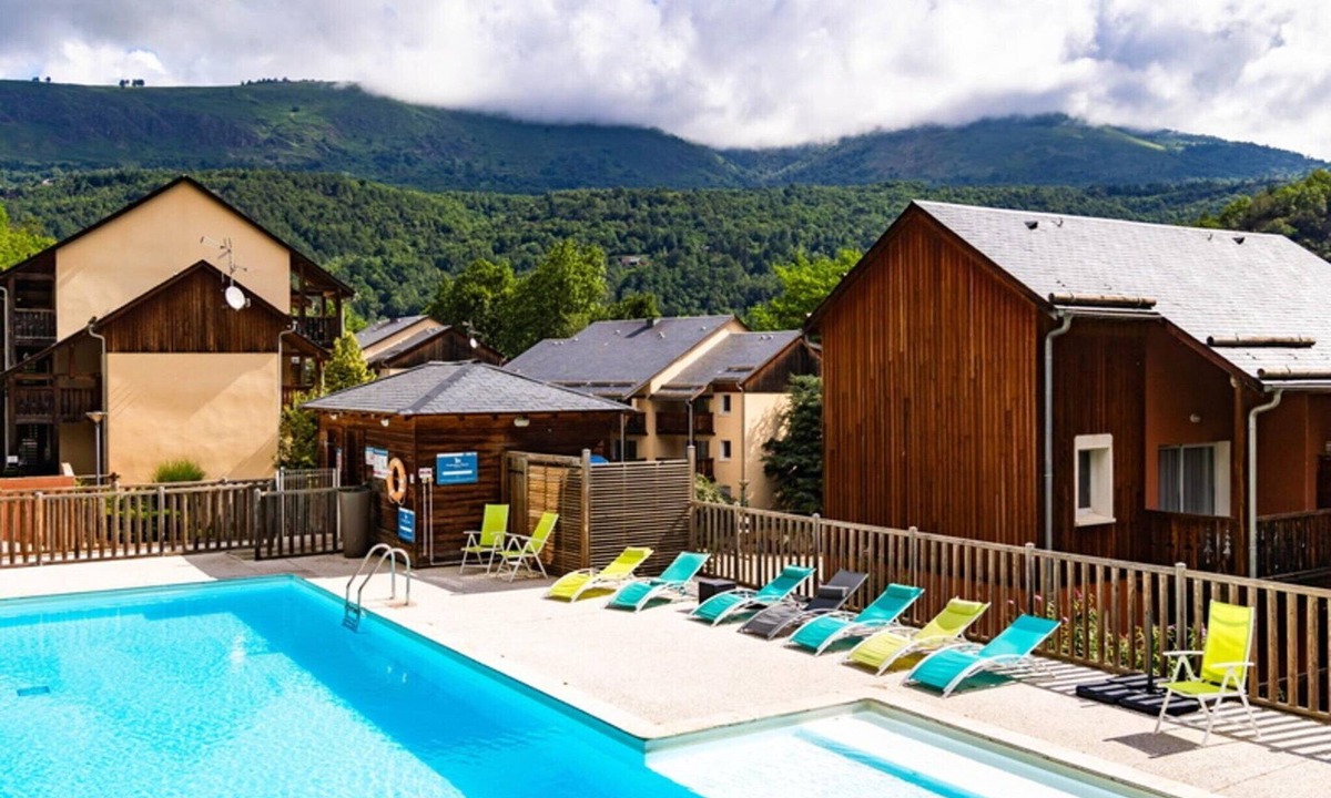 Ax-les-Thermes House | Air-conditioned apartment for 2 near casino