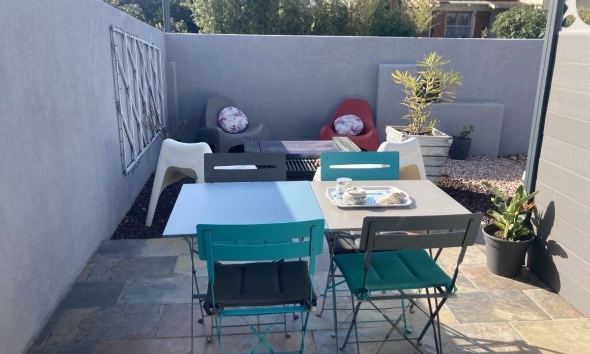 Lunel Apartment | Air-conditioned, fully renovated duplex with private terrace