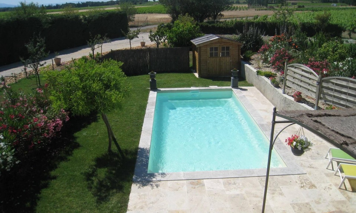 Courthezon Cottage | Air-conditioned gite between Avignon and Orange.