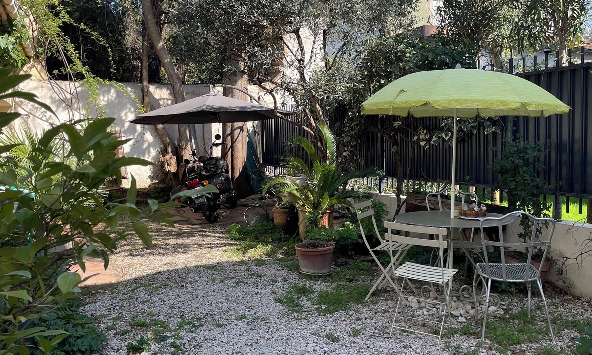 Beaux Arts-Boutonnet Apartment | AIR-CONDITIONED STUDIO, QUIET AND SUNNY, CITY CENTER, GARDEN AREA