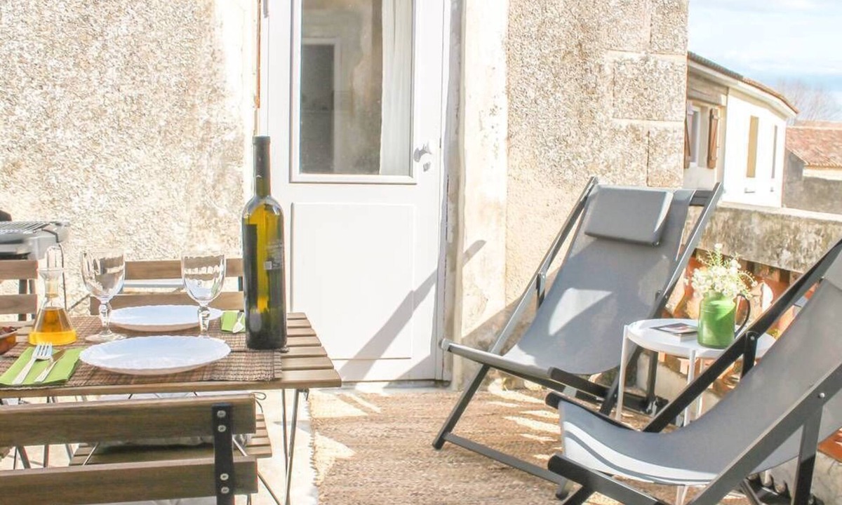 Campagne Apartment | Air-conditioned T3 with terrace near Sommières