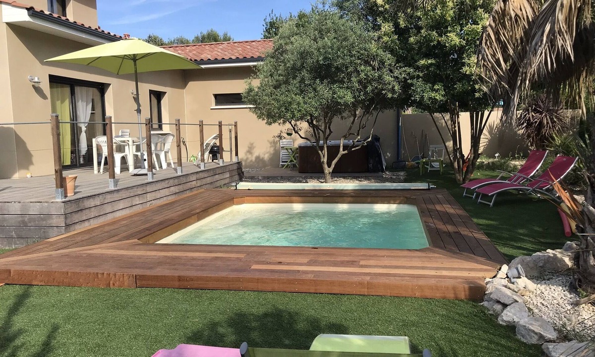 Saussines Villa | Air-conditioned Villa, Terrace,pool,Spa,landscaped garden, Private parking, quiet