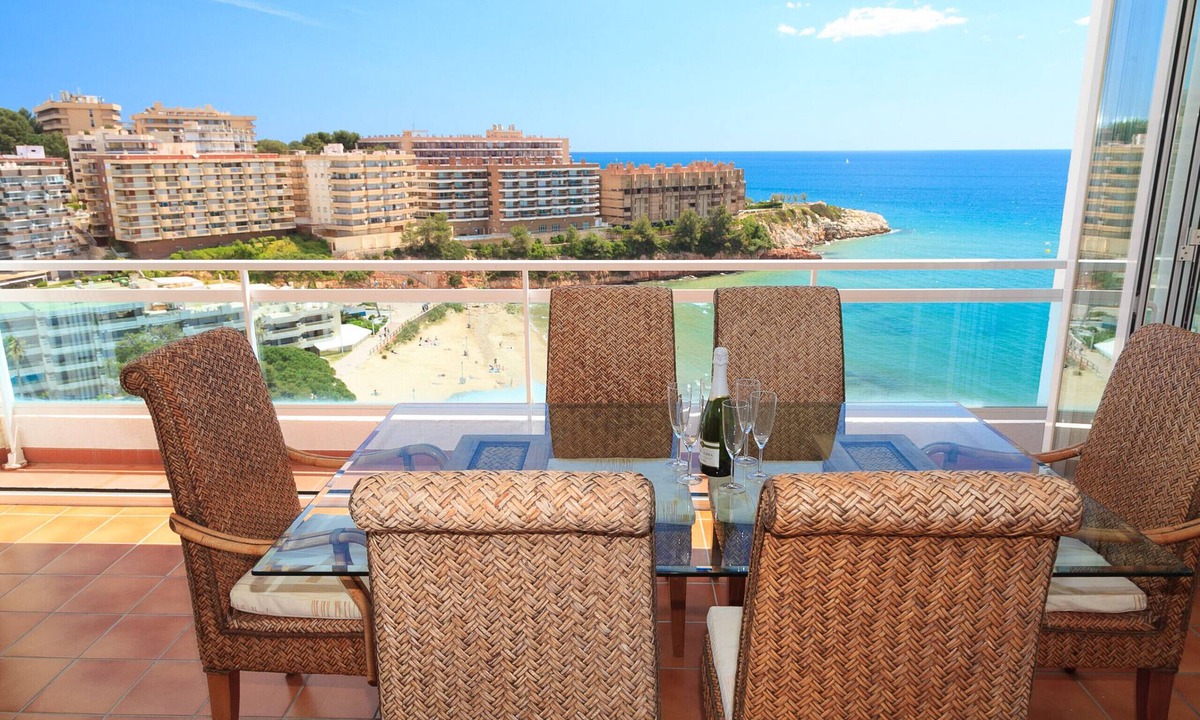 Salou City Centre Apartment | AirCon Apartment with beautiful sea views · UHC SCALA MAR 122