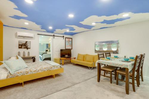 New Waverly Apartment | Aircraft Tours! Fly-In Hangar Apt in New Waverly