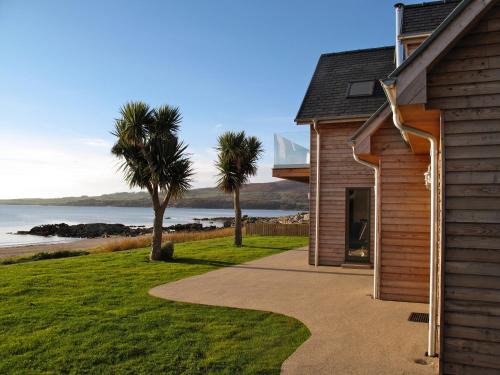 Castle Douglas House | Airds Bay Luxury Beach House