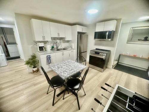 Dieppe House | Airport Haven Getaway
