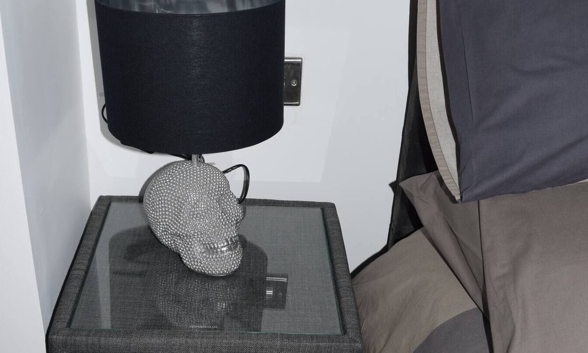 Broadheath House | Airport Padzzz