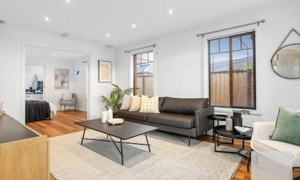 Keilor Downs House | Airport Proximity 5BR Haven