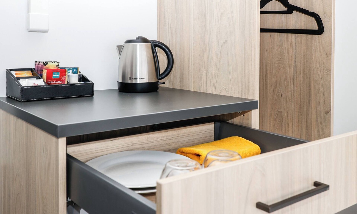 Wellington Hotel | Airport Stays