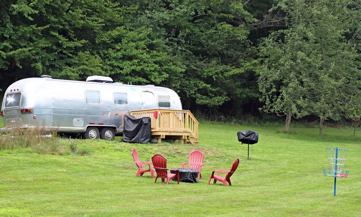 Hartwick House | Airstream on Turkey Hill *1* - Glamping in Ctown