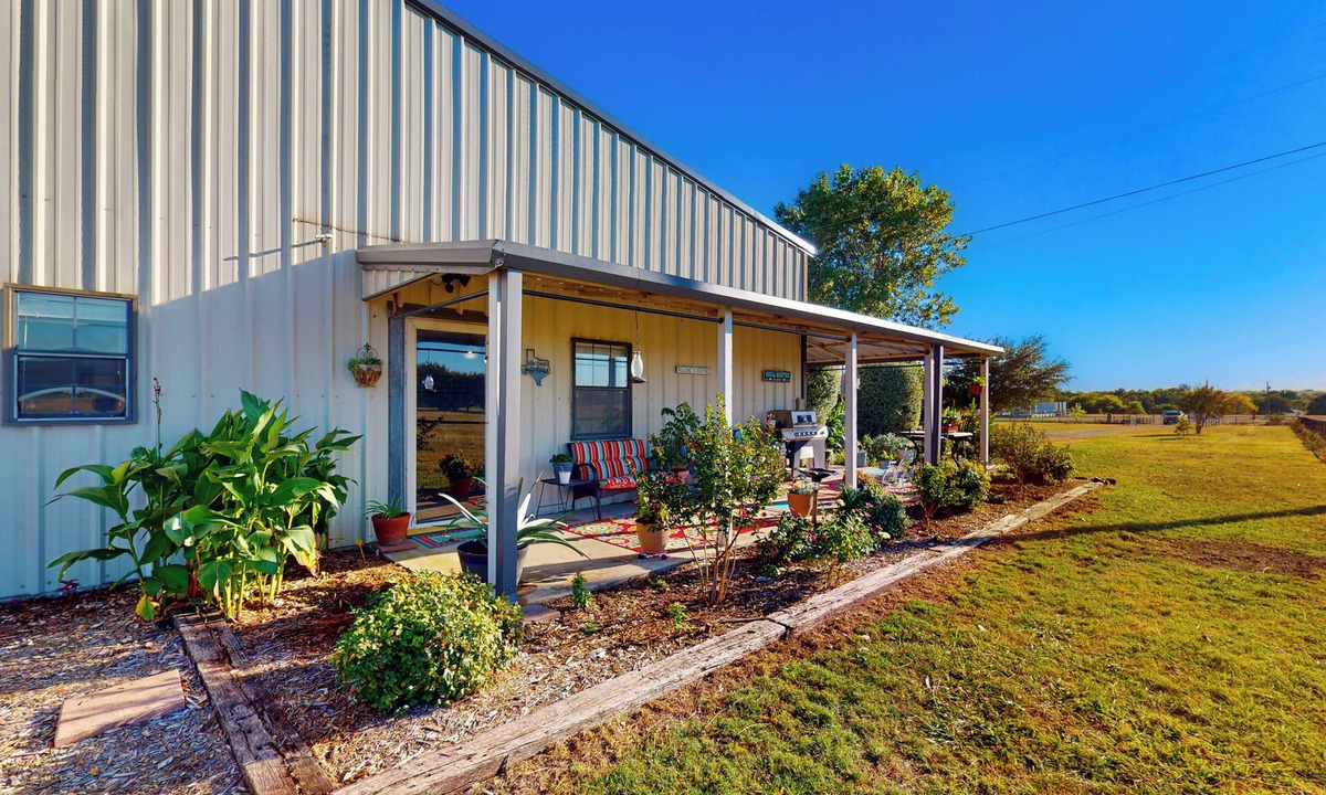 Wise County House | Airstrip Access! Dog-Friendly Rhome Retreat