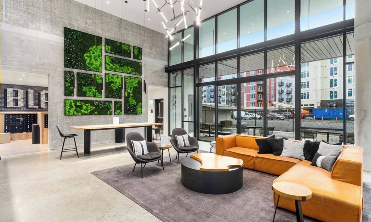 Downtown Apartment | Airy and Open Corner Loft - 92 Walkscore