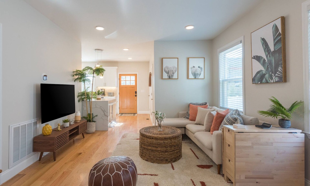 Princeton Condo | Airy Downtown 1BR w/Parking