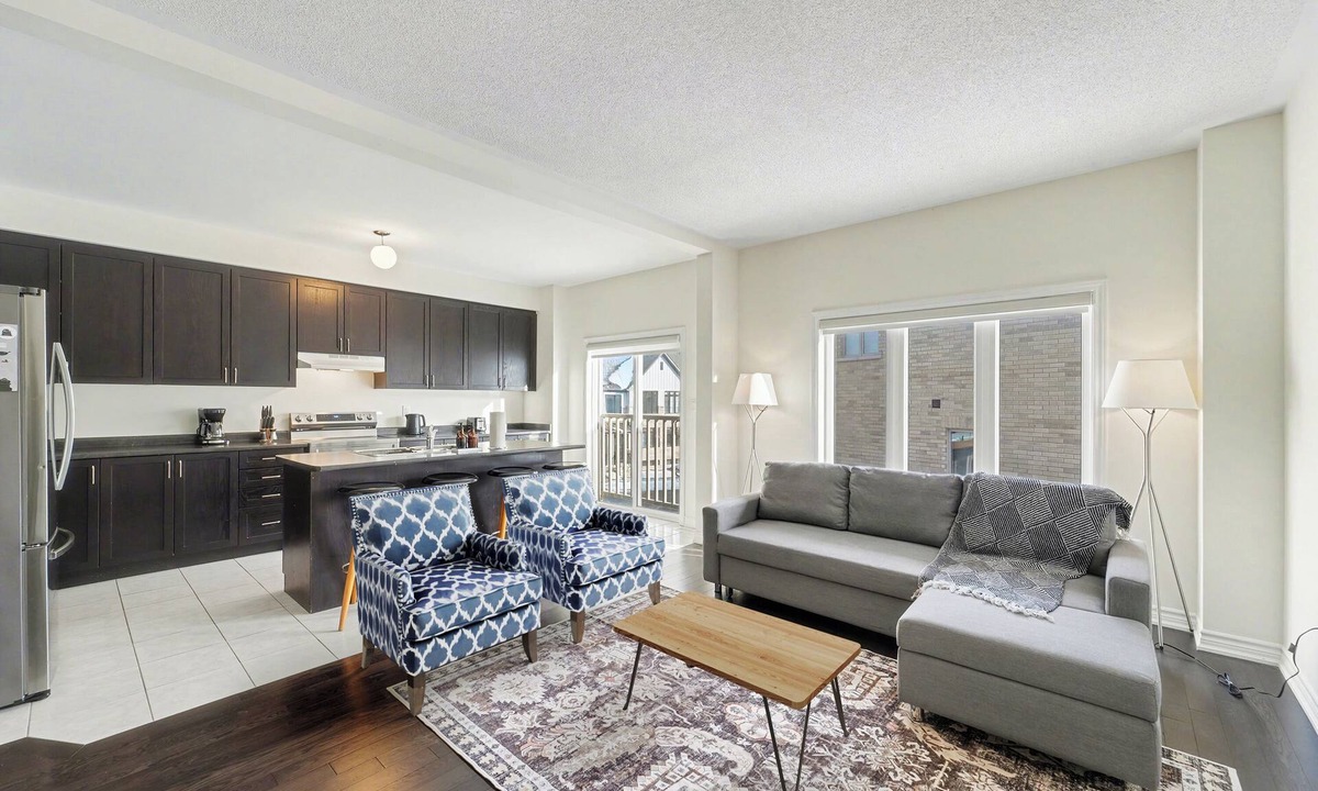 Pickering House | Airy Nest - 4 Beds, 2.5 Baths, 2 park