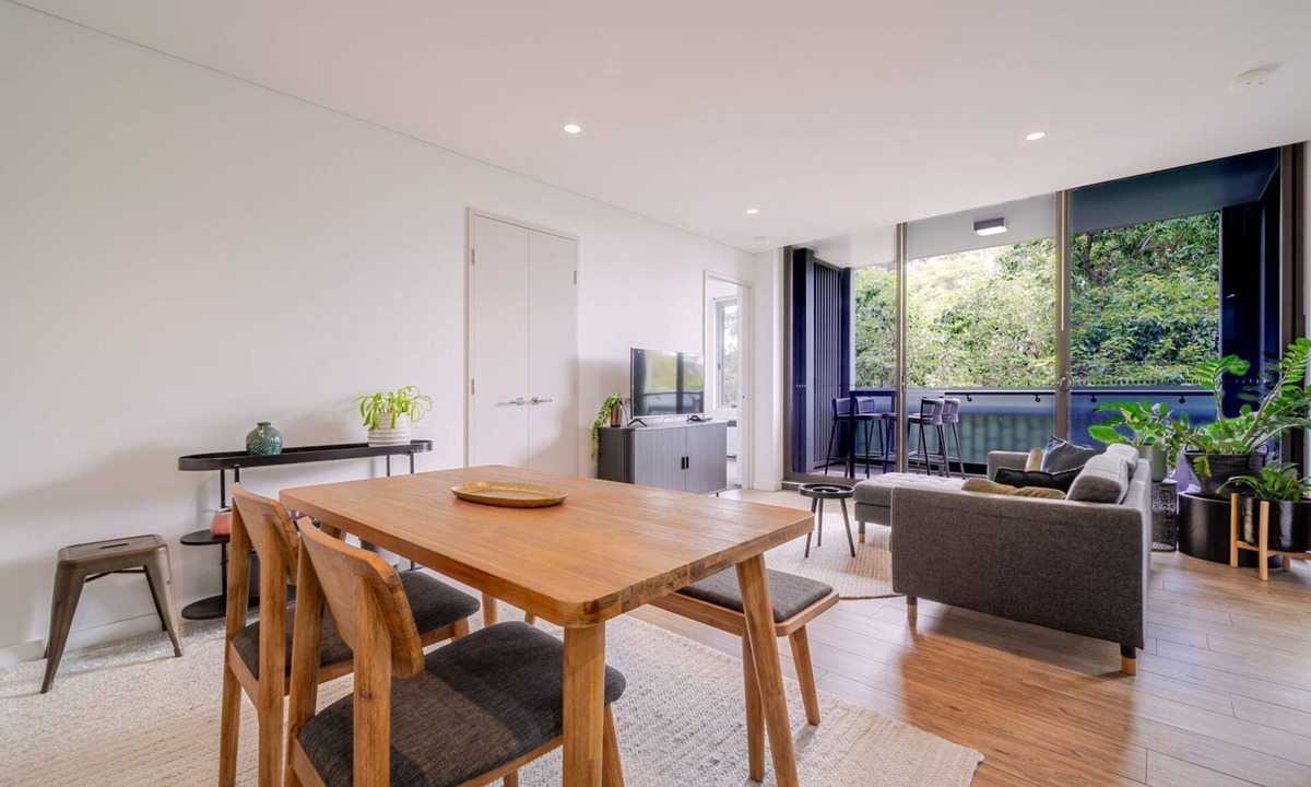 Waterloo Apartment | Airy Waterloo Apartment with Pool & Gym Access