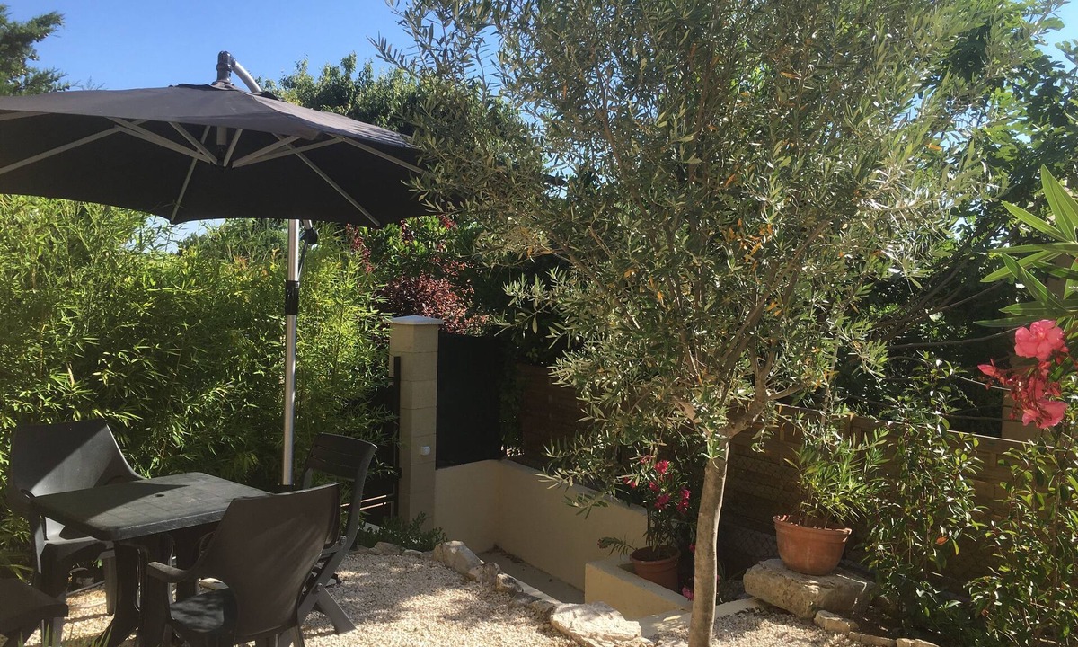 Nord Apartment | Aix en provence Field of Painters T1 Garden and parking