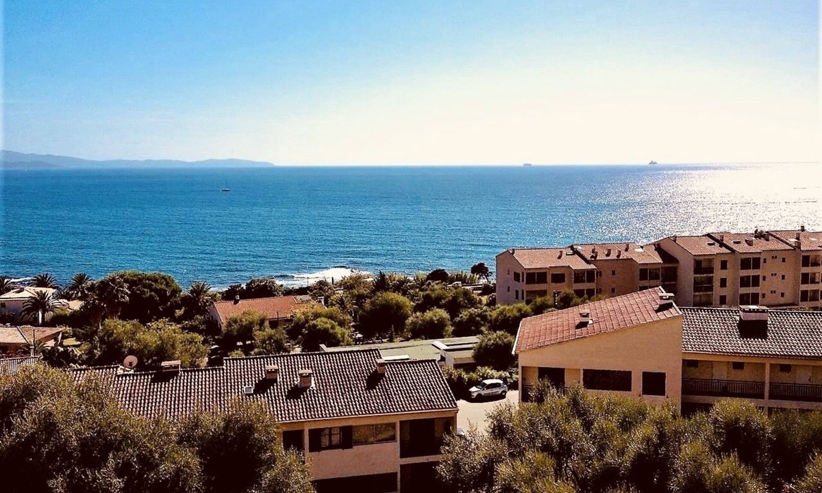 Ajaccio Apartment | AJACCIO STUDIO VUE MER 200 M PLAGE