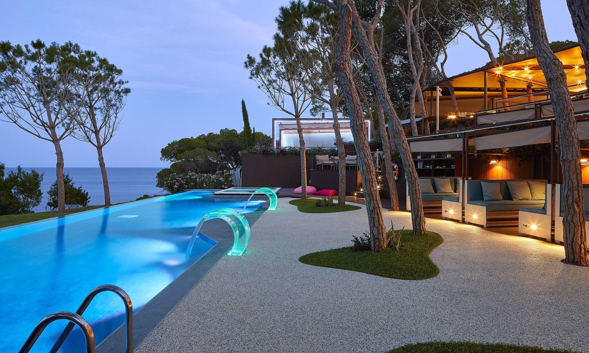 Sant Feliu de Guixols Hotel | Alàbriga Hotel & Home Suites