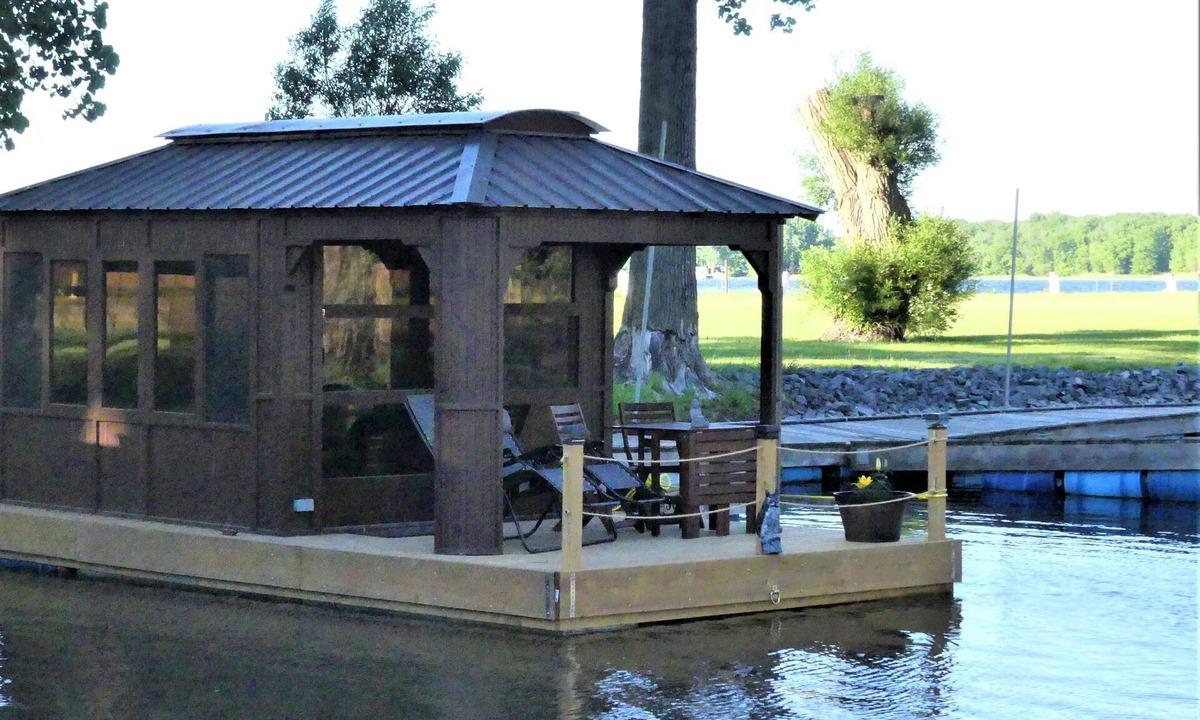 Saint-Paul-de-l'Ile-aux-Noix Cabin | Aloberge 8 (Saint-Paul-de-l'Île-Aux-Noix)