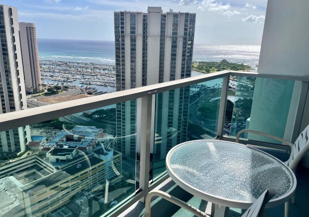 Ala Moana Apartment | Ala Moana Hotel 31st floor