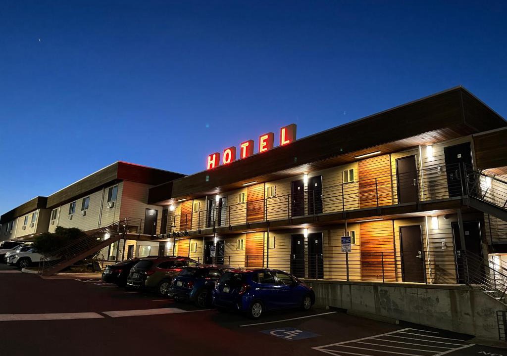 Multnomah Hotel | Aladdin Inn and Suites