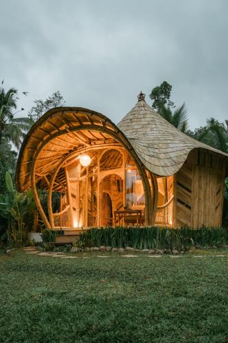 Selat Villa | Alambali Bamboo House