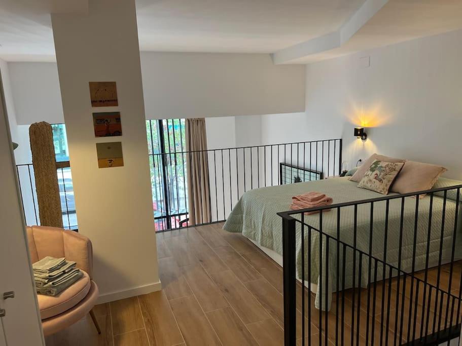 Penya-roja Apartment | Alameda Velvet Ciudad Ciencias - Housevanlive
