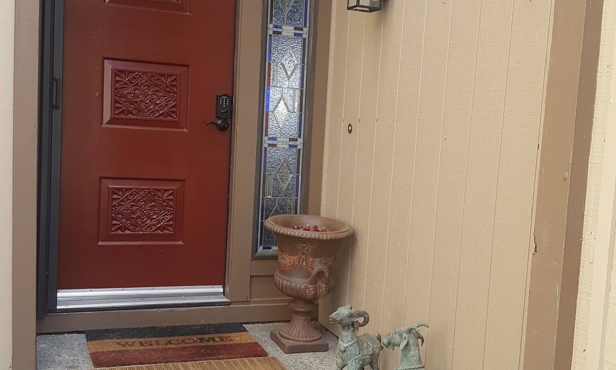 Alamo House | Alamo Condo in the Trees