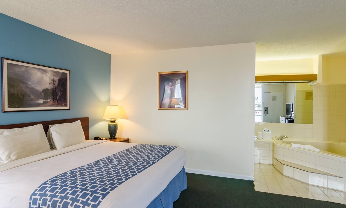 Gillette Hotel | Alamo Inn & Suites