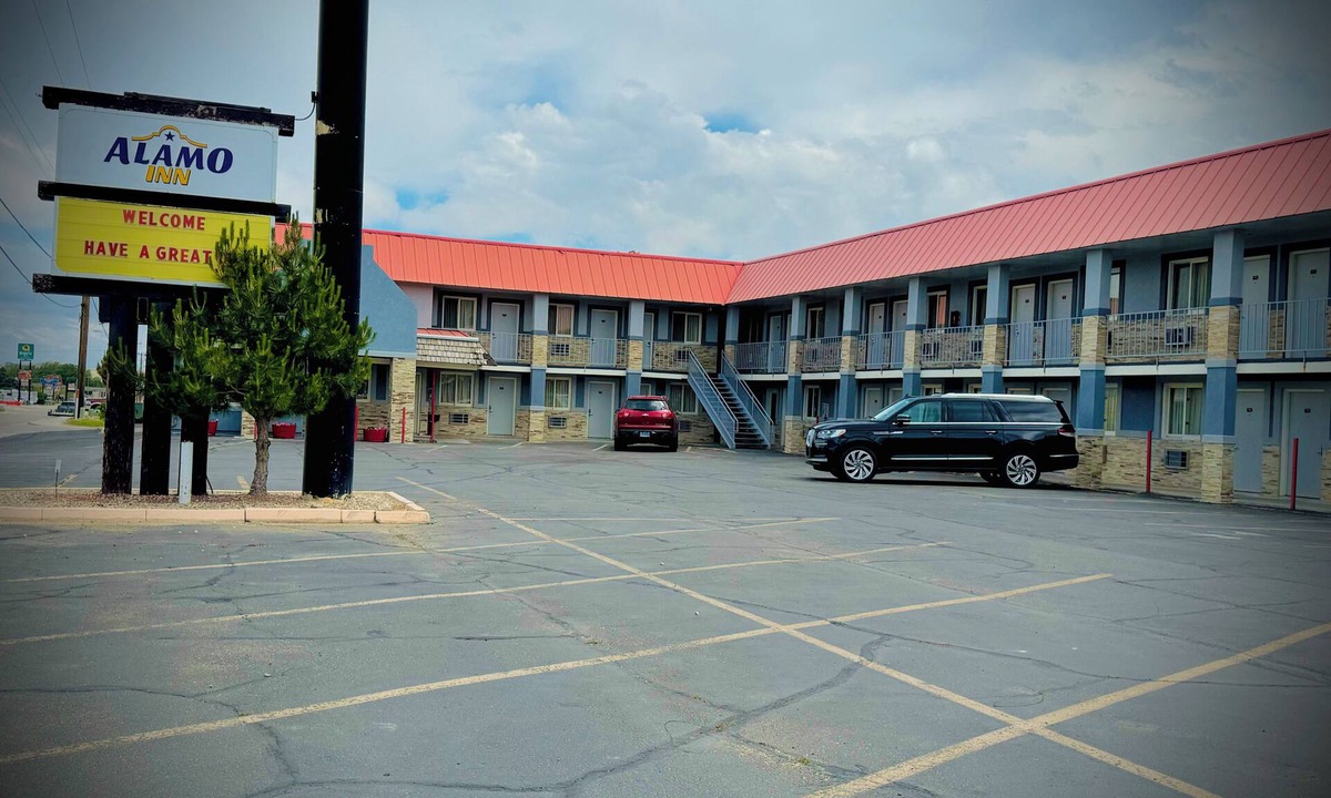 Buffalo Hotel | Alamo Inn