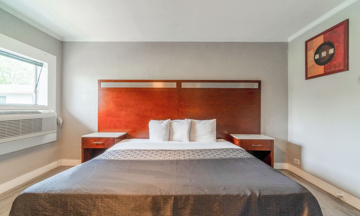 West San Antonio Hotel | Alamo Oasis Inn And Suites By Oyo San Antonio