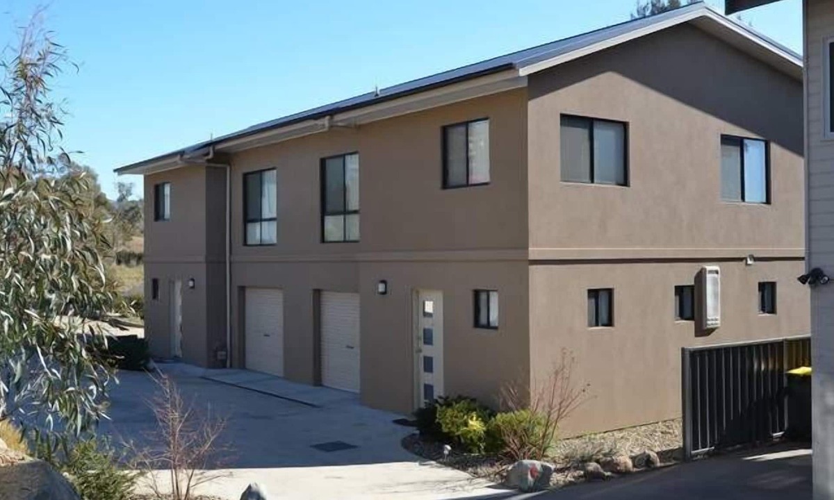 Jindabyne House | Alaska 1- Great lake & mountain views