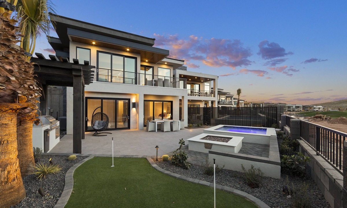 Hurricane House | ALBATROSS NORTH Copper Rock!