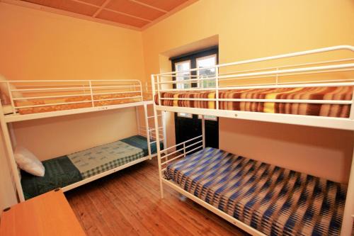 Hontoria del Pinar Hostel | Albergue de La Estación del Río Lobos
