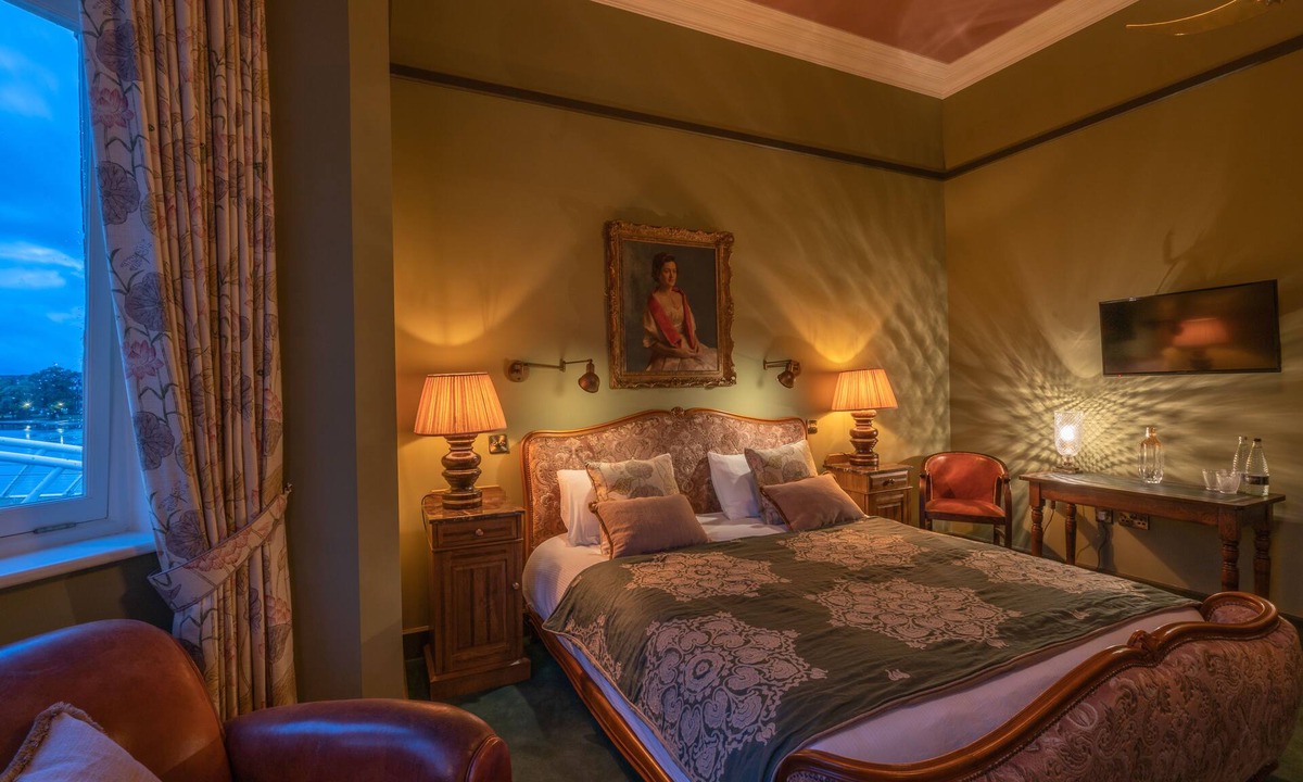 Bedford House | Albero