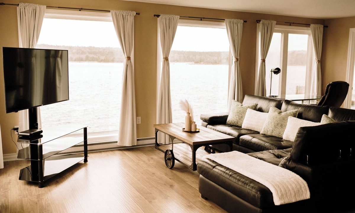 Shelburne Hotel | Albert's