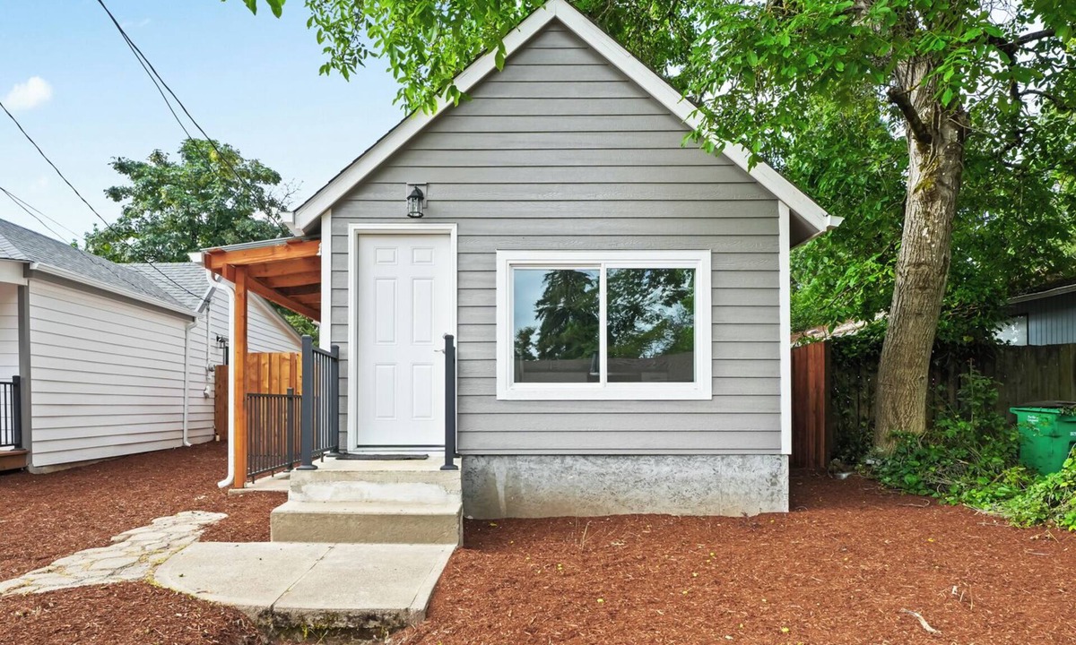 Cully House | Alberta House