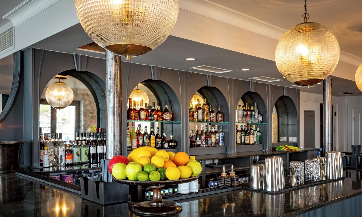 Freshwater Bay Hotel | Albion Hotel