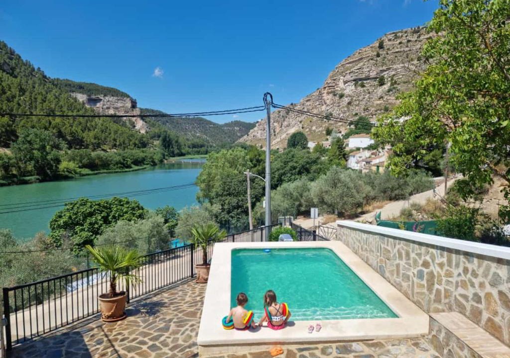 Tolosa House | ALCALA DEL JUCAR, Casa rural Rio Tranquilo 1 -Piscina privada-