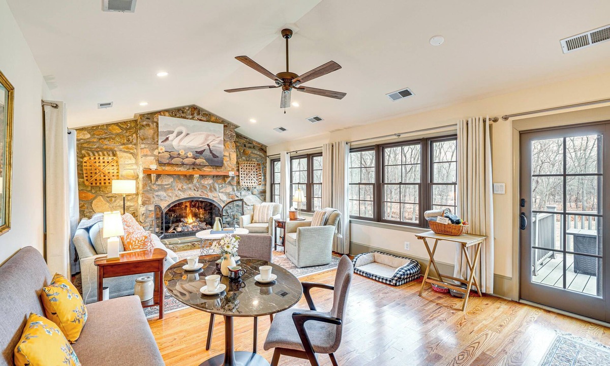 Aldie House | Aldie Home w/Private Pool: Near Wineries!