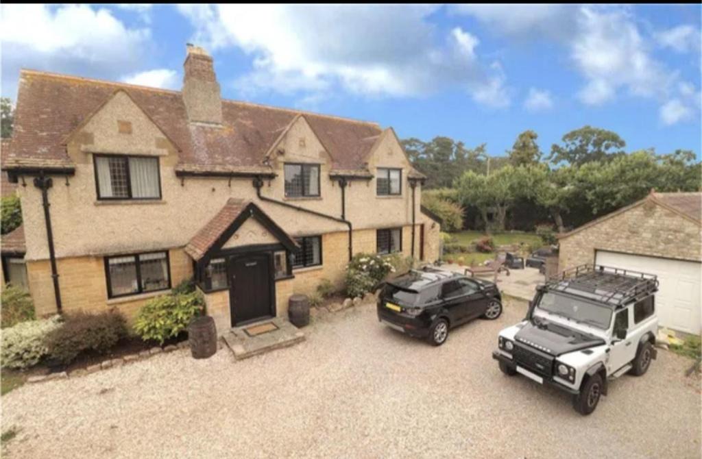 Yeovil House | Aldon Farmhouse