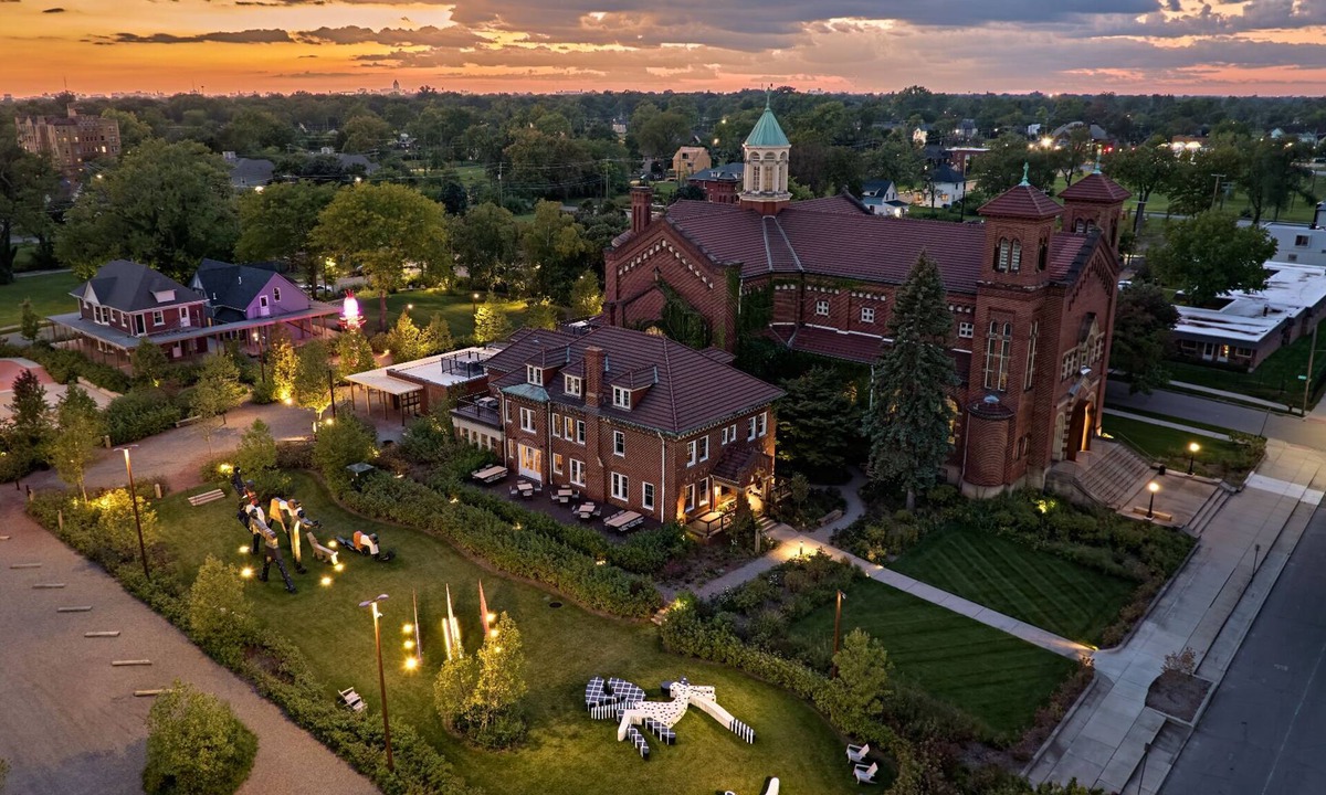 Detroit Bed & Breakfast | ALEO